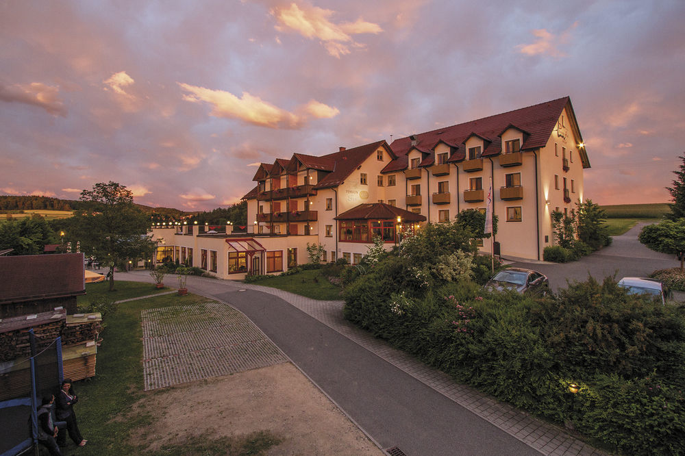 Panorama-Hotel Am See Neunburg vorm Wald Buitenkant foto